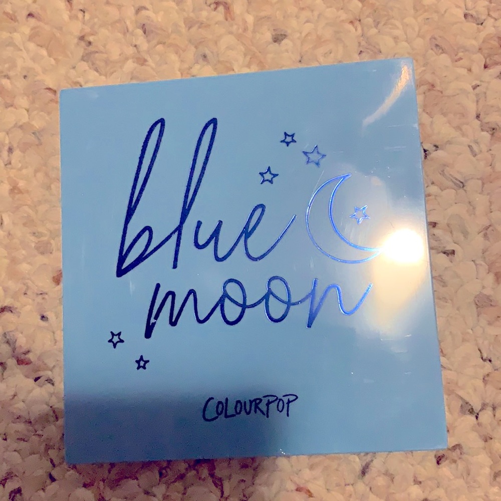 Color pop blue moon